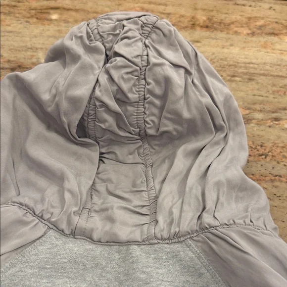 Lululemon Special Edition hooded ruched Warm Up Hooded Jacket Gray 4 RARE - Picture 11 of 13